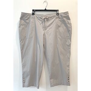 MOSSIMO STRETCH Sz 22W Clay Color Stretch Cargo Style Capri